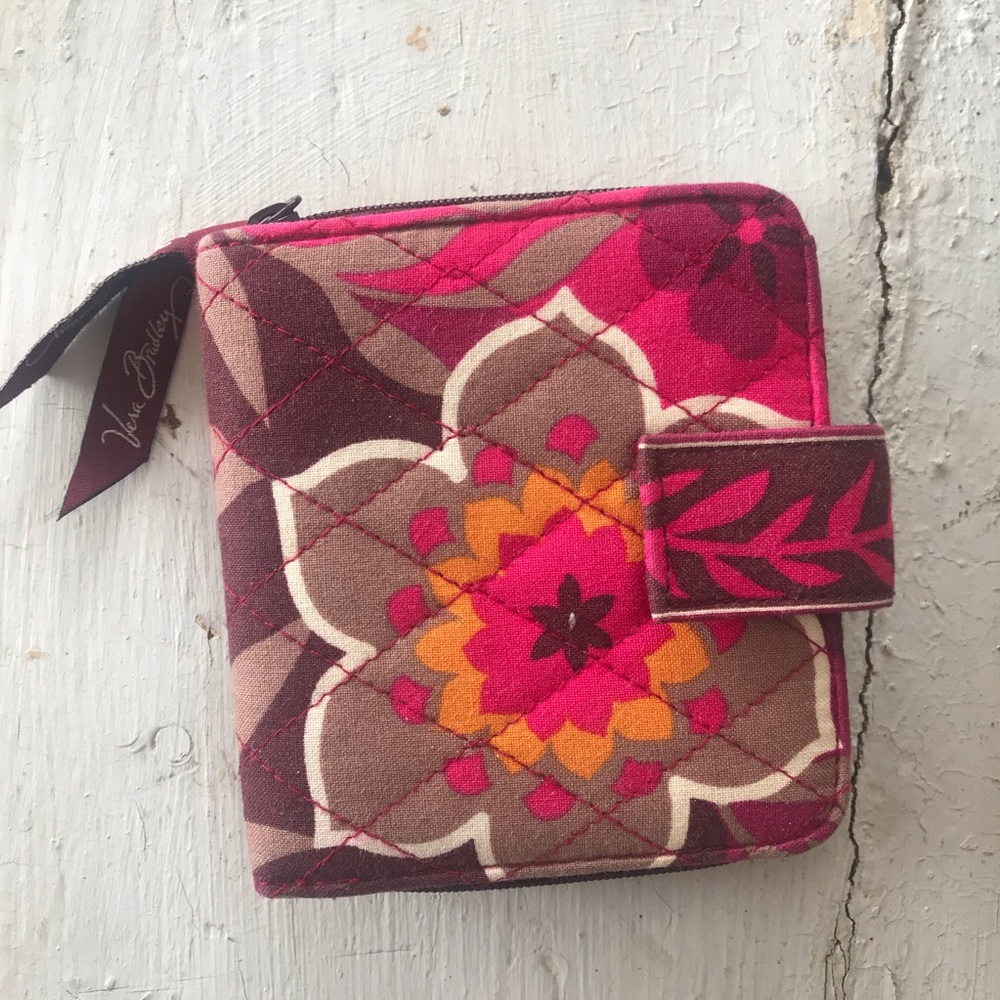 Like-New Vera Bradley Wallet